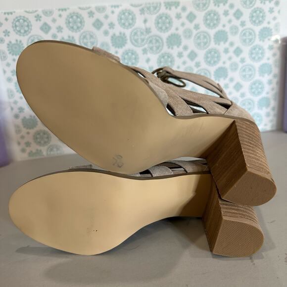 Steve Madden Womens 7.5M Dayyna Chunky Heels Sandals Tan Caged Strappy Tie Zip - Picture 9 of 9